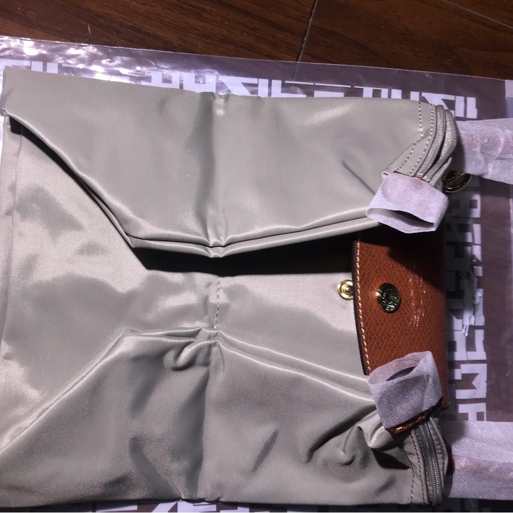 Longchamp Tote in Pebble Body with Brown Leather Flap - Picture 3 of 10